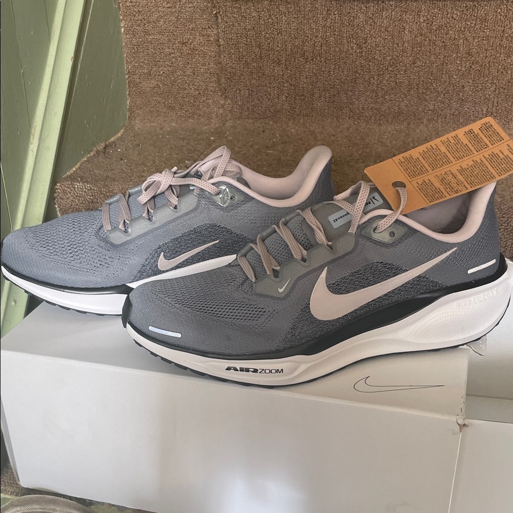 Nike Air Zoom Sneakers in Gray and White